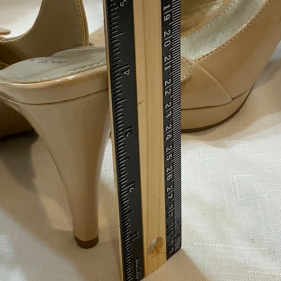 Bandolino nude heels - Picture 5 of 5